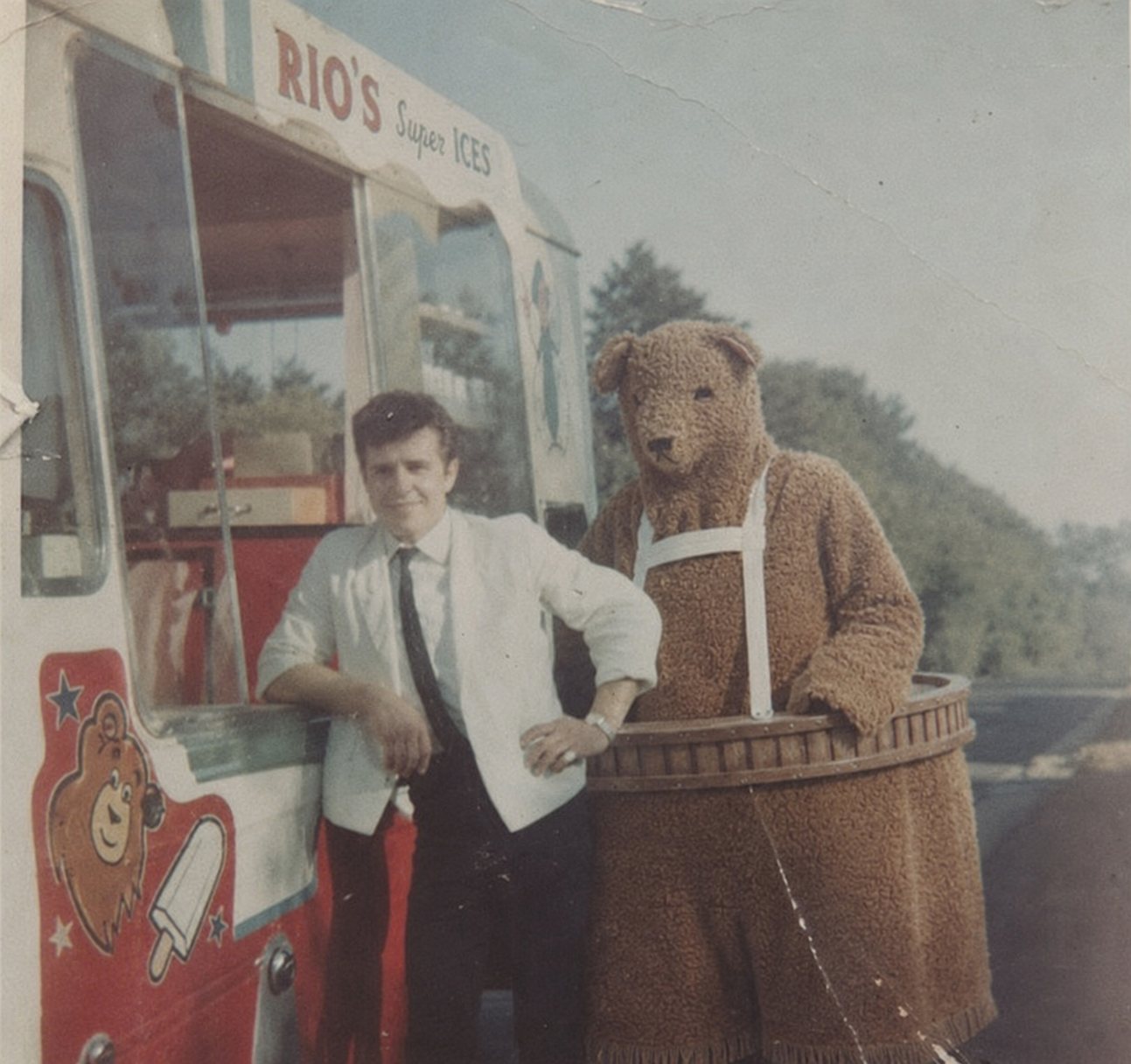 The Bear beside a Rio's Super Ices van